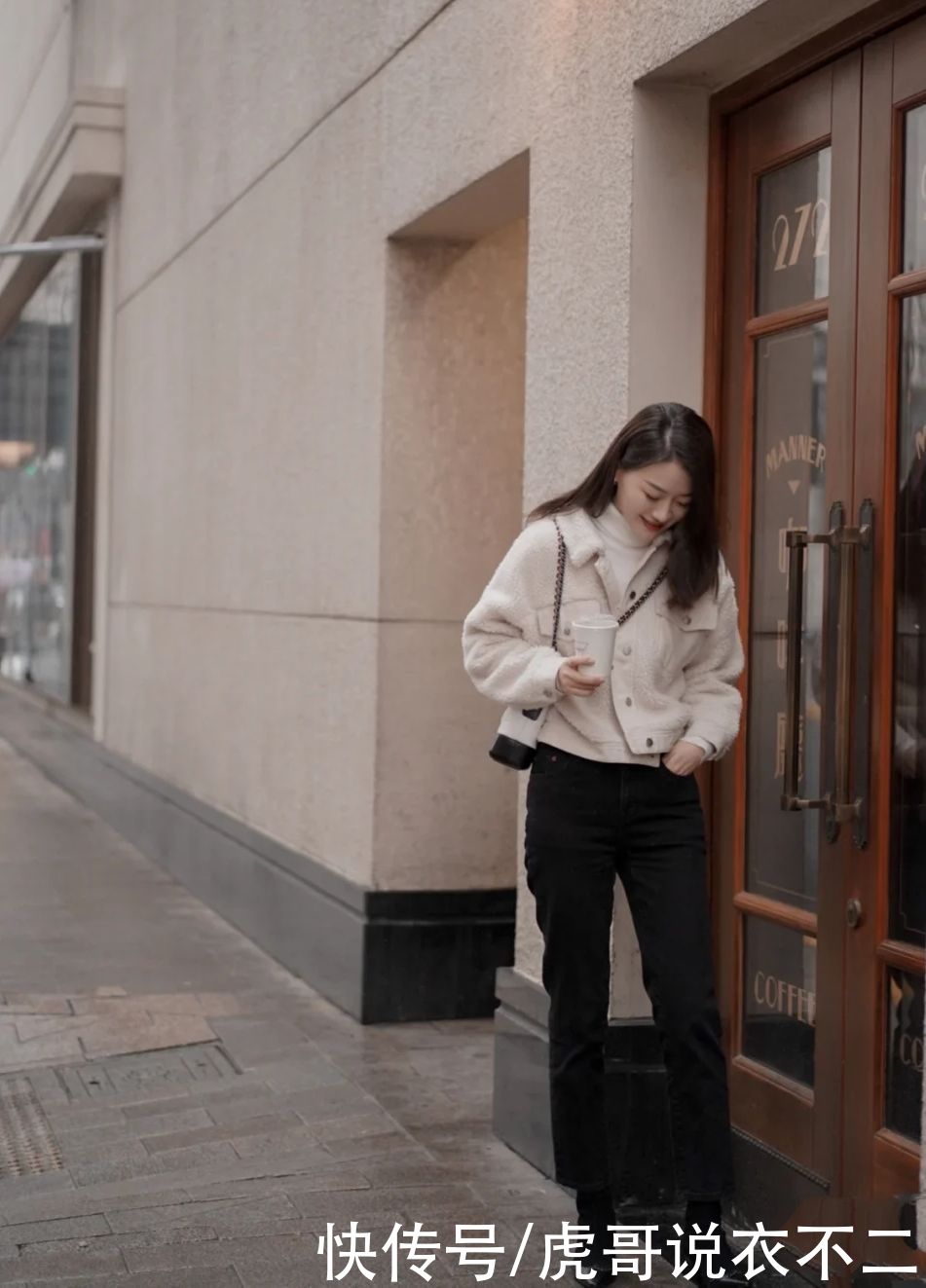 墨绿色大衣|超有气质的9套穿搭示范，优雅与保暖并存，再也不怕冬季没灵感