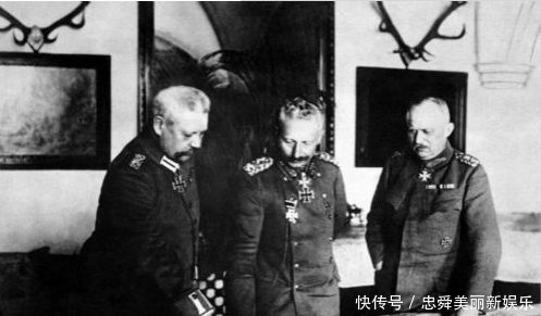 希特勒|二战时让希特勒都害怕的一个男人,握手时希特勒都不敢正视他