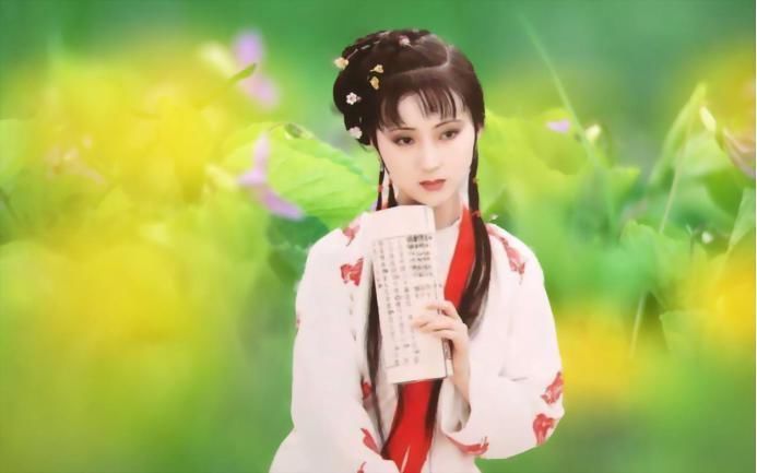 高髻|宋代女性的发式又简又仙,我们只会拉直烫头,跟宋代相比差远了