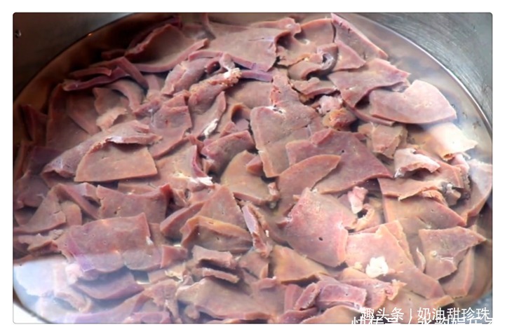 厨师长|厨师长教你这样炒猪肝,嫩滑不腥,鲜香可口,家人百吃不厌