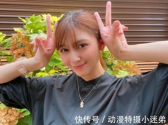 jojo的奇妙冒险|不同漫画家打开《假面骑士圣刃》,呈现出的画风是不同的,信吗?