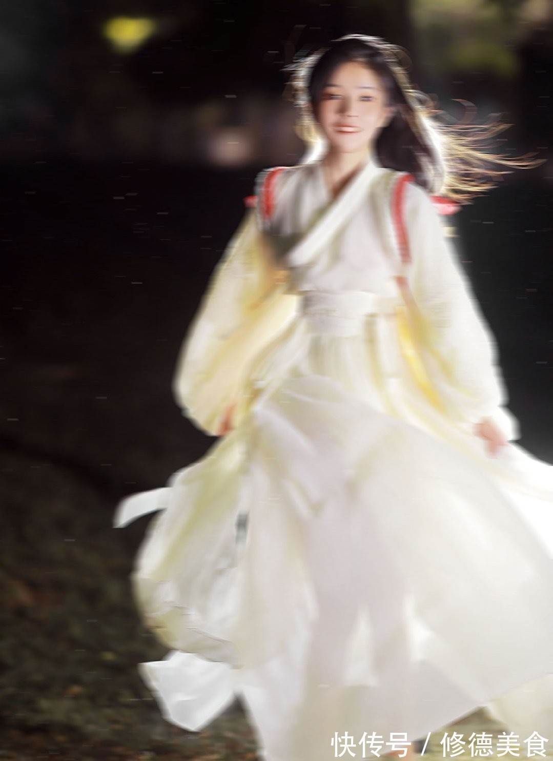 汉服|“神明少女”风格的汉服也太美了，优雅又清冷，怪不得女生都爱穿