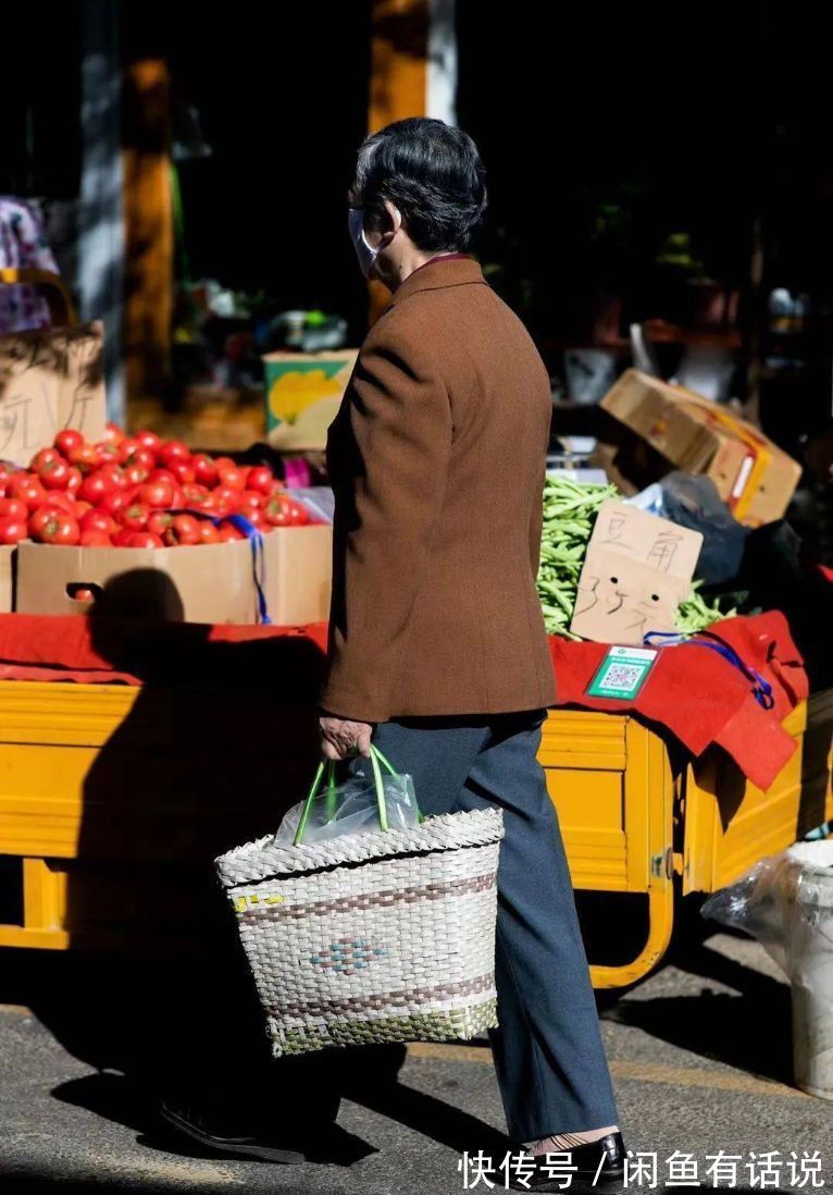奶奶们|有种时髦叫“她们的70岁”,20岁的你也未必追得上