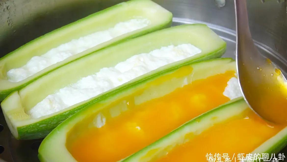 好吃|西葫芦这种做法火了，饭店一份卖68，在家只需6元，好吃又解馋