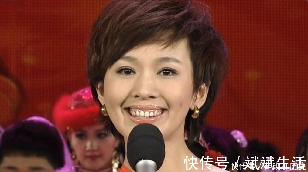 书法作品|央视主持人欧阳夏丹，书法功底深厚，汉字写出书法专家水平