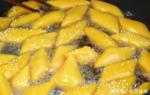 1根红薯加2个鸡蛋,简单一做,外酥里软,孩子三天两头点名要吃