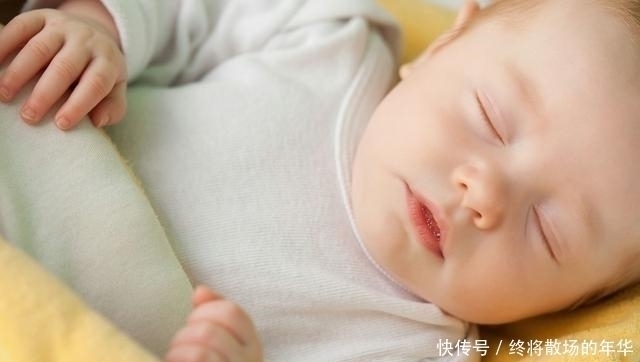 医生|两岁女童睡觉总是咧嘴笑,宝妈发现后送医院医生幸亏送的及时