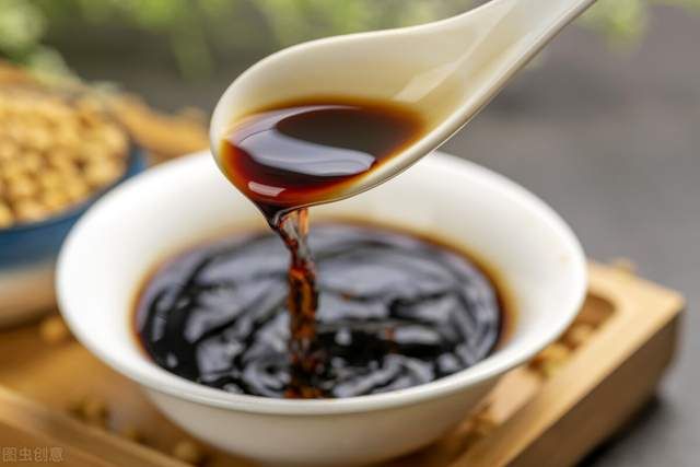 蚝油能代替酱油吗？看看酱油和蚝油的区别，不要再乱用了