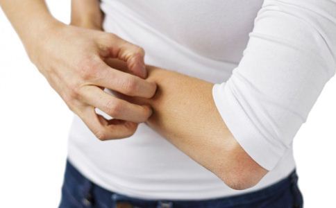 医聊|35岁男子皮肤红肿、破溃半年以为是过敏医生却说是皮肤结核病