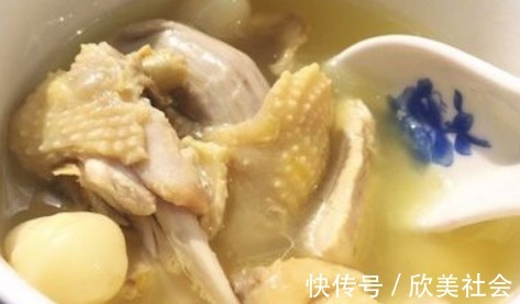 肉制品|炖鸡汤,别直接加水!教你炖鸡汤的正确方法,汤浓味儿鲜,不油腻