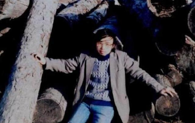 中国政法大学@他15岁上北大,25岁卧轨自杀,生前写下一首诗,几乎每个人都听过