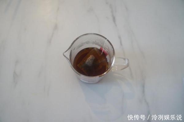 安心|皮蛋别再买了,教你自己腌,滚一滚两天就做好,无添加吃着更安心