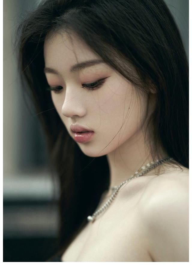 陆柯燃|《爆裂舞台》空降开播,韩红多次叫错嘉宾名,被骂耍大牌不尊重人