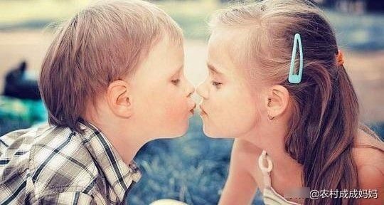 母乳|12岁还戒不掉母乳,15岁还和母亲睡一起,这样的男孩太吓人