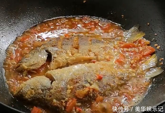  鲜香|红烧鱼好吃又诀窍，鲜香适口，外酥里嫩，端上桌就被大家吃完了