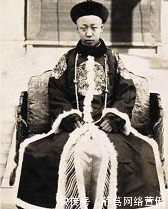 溥仪|溥仪时隔多年重回故居,对花瓶说的一句话,竟惊讶了所有人