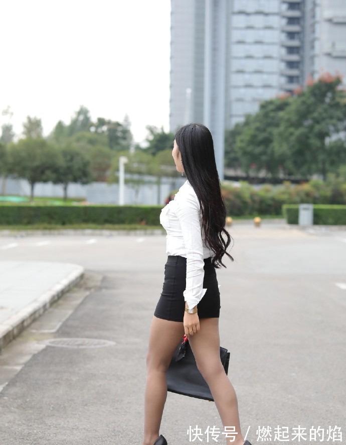 加班|有这样会穿搭的女老板,员工从来不会迟到,还主动要求加班!