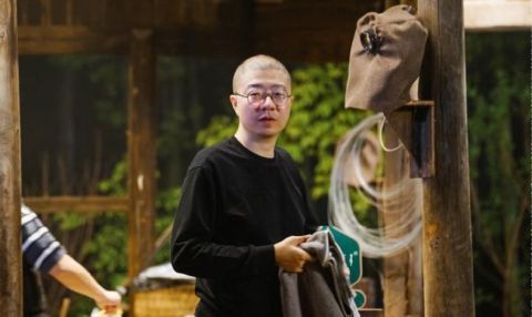 节目组|《向往5》导演担心请不到的嘉宾，却被张艺兴几句微信给轻松搞定