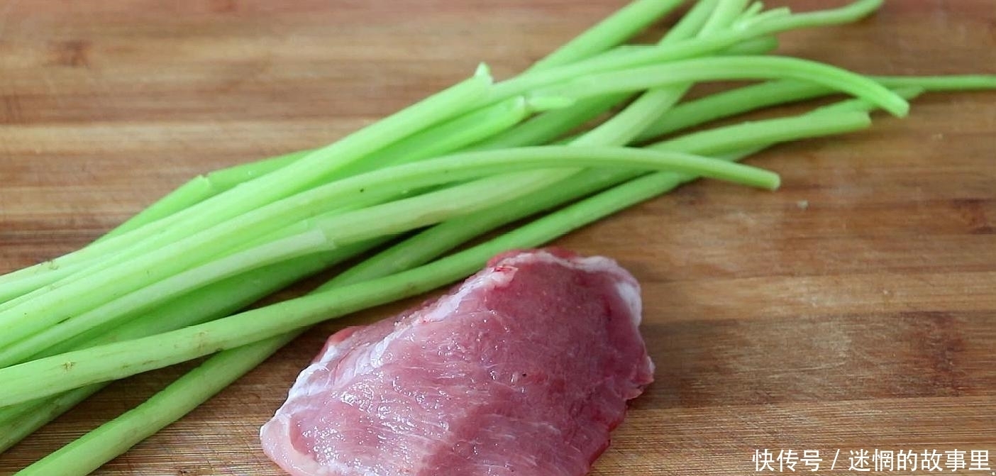 肉丝怎么炒才好吃,大厨教你,别直接下锅,肉丝滑嫩非常香