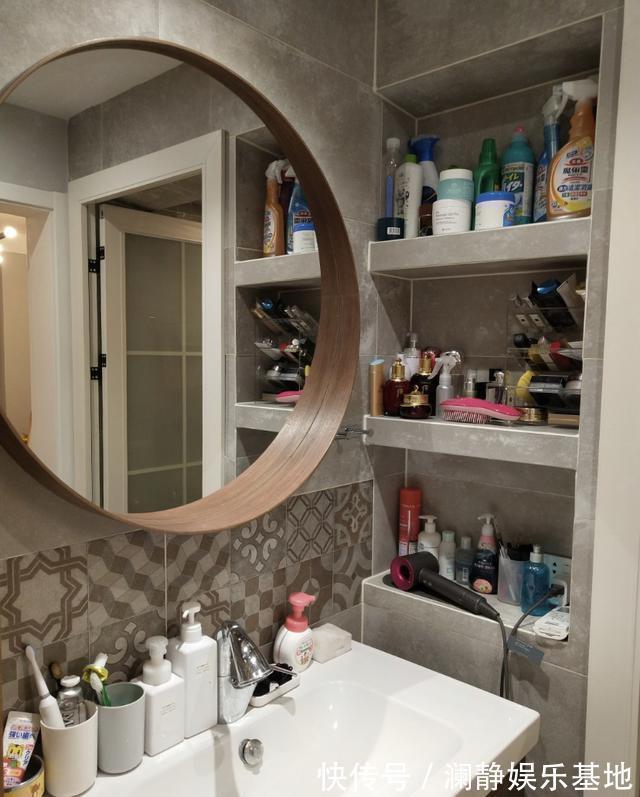 人性化|卫生间装修这样设计,家里人口多也不怕,实用又人性化,真顺心