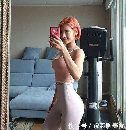 李菲儿|美女健身教练,多年辛苦没有白费,练出柯基臀