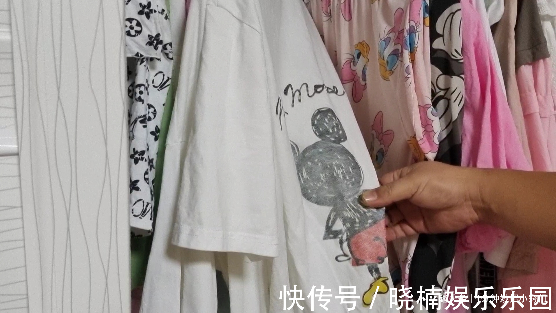 不管多穷困潦倒,这3种衣服不能留在衣柜,快扔掉,早知早受益