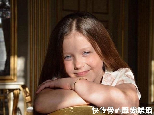 手镯 丹麦皇室首饰光彩夺目而奢华,唯有一款手镯虽普通,却是流传百年