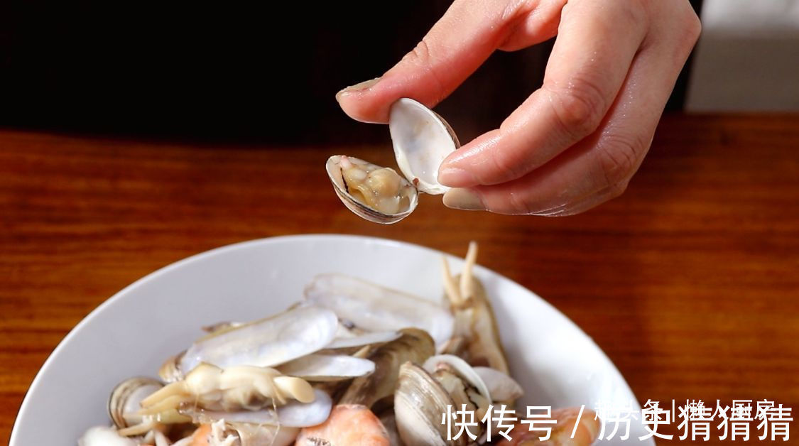 面条|立秋后，碰到这碗面条别手软，学会可以开店，好不好吃就在这碗汤