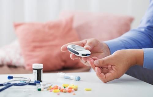 静脉|指尖血糖和静脉血糖到底以哪个为准？哪个更高？医生这次说清楚了