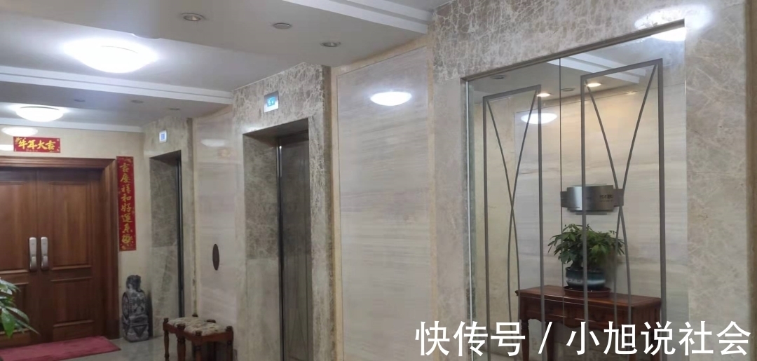 海客瀛洲|重庆朝天门房价破10万一平,周边豪宅却不涨反跌,炒房客血亏!
