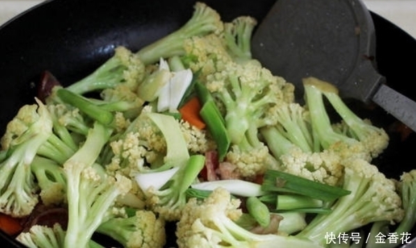 如果爱|花菜炒熟不脆？记住不要直接炒，做好3点，花菜又脆又嫩又入味