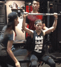 |搞笑GIF:真是一枚灵活的胖子,镇住了所有人