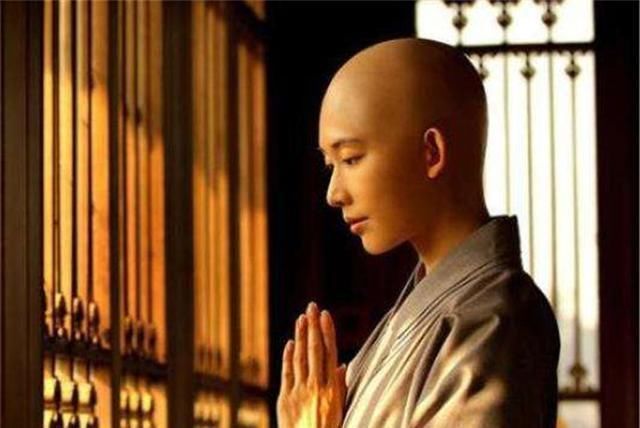 上联|尼姑连出7字宝盖头上联招亲，8年来无人能对，却被一书生破解