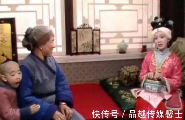 情商!《红楼梦》中,王熙凤的情商有多高?看她对刘姥姥的态度就知道了