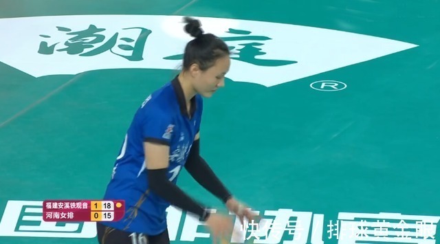 中局|女排联赛揭幕战,庄宇珊首局受伤下场,蔡晓晴一场球打3个位置