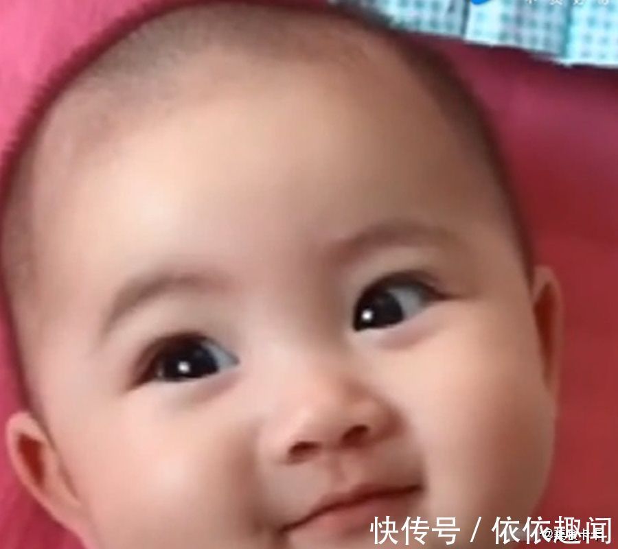 宝宝|宝宝睡醒后不闹，看着妈妈笑个不停，妈妈的心都要被萌化了