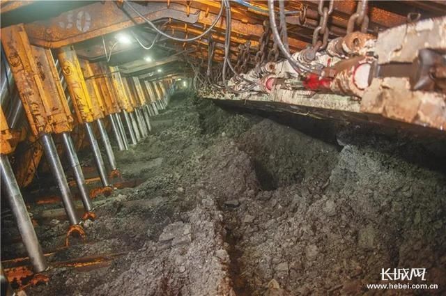 电液|冀中股份:全国首个智能化矸石充填工作面建成