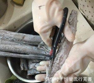 鱼刺|“干煎带鱼”最简单方便的做法，鱼肉鲜嫩外表酥脆，色泽金黄诱人！
