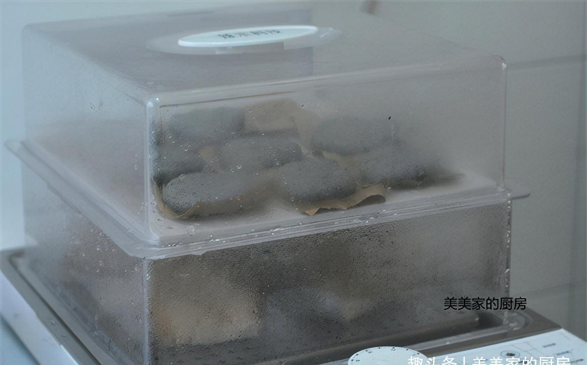 早餐饼|春吃韭菜,秋天该吃此物,做成早餐饼,软软糯糯香喷喷,娃最爱!