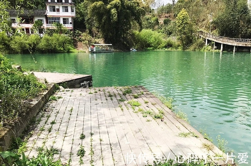 政府出资修钓台,提供垂钓好去处!享受的同时莫忘自觉,方能长久