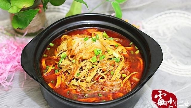 冬季当家菜，一块钱一斤，煮了一大锅，都喊没吃够，再来一锅，服