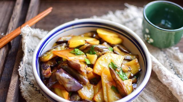 少许|被人称为“天然血管清洁工”,每天炒一盘,软化血管,血管通畅了