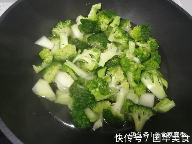 营养成分|西兰花怎么炒才清脆鲜嫩掌握这几点，西兰花色泽碧绿，原汁原味
