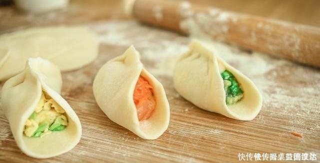 不论饺子包什么馅,记住2个技巧,保证调出来的饺子馅,好吃筋道