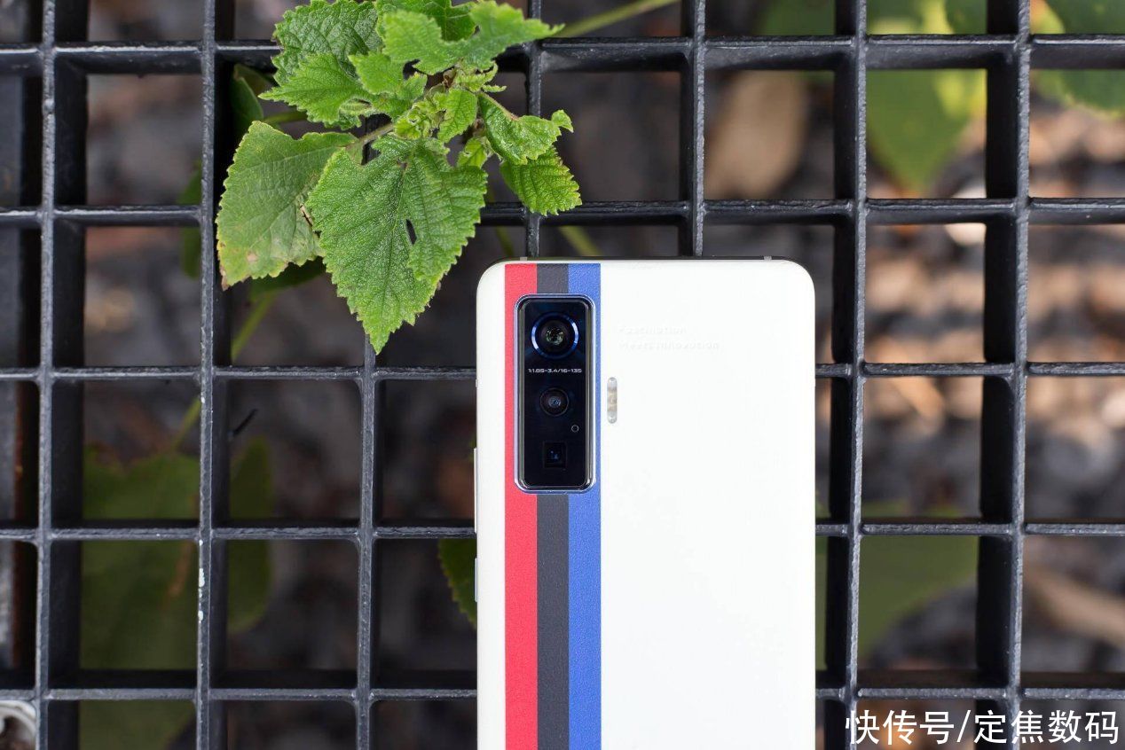 河东|何为30年河东？这三款安卓旗舰将“水果机”的市场进一步压缩