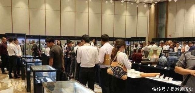 金沙彩玉石|一块其貌不扬的石头,竟然价值8亿,到底是什么石头这么贵