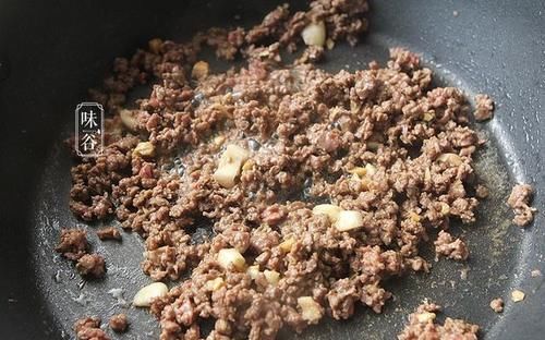 秋天不吃这豆真亏，营养比豆腐还高，加牛肉简单一炒，美味又下饭