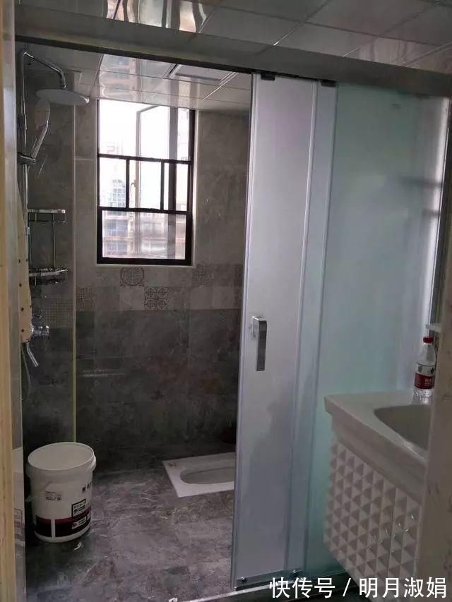 邻居|20万装修的新房,邻居来参观说:又不是公共厕所,居然装蹲坑