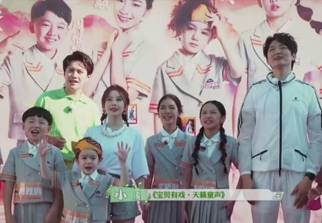 节目中|提莫化身综艺宠儿，与钟镇涛合作还不满足，竟然受到多档综艺邀请