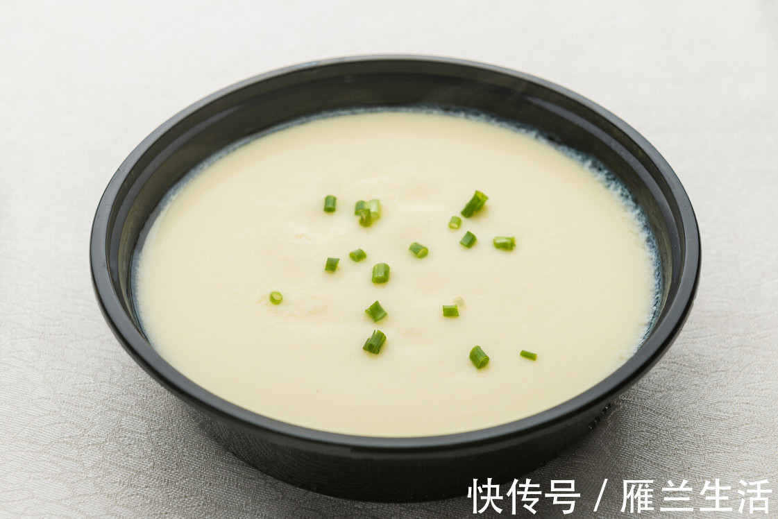 鸡蛋|为何你蒸的鸡蛋羹总不成型老师傅教你2个技巧,口感嫩滑无蜂窝
